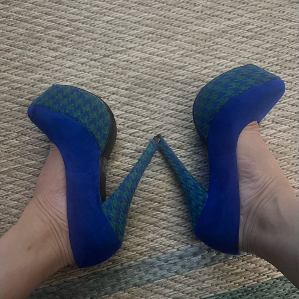 🛍️ Blue green suede, embroidered platform, stiletto pumps, high heels, size 7 - Picture 15 of 16